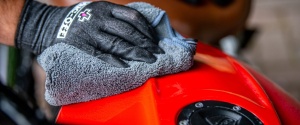 Muc-Off - Prosop din microfibra pentru polish bicicleta - gri - Img 3