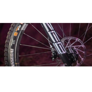 Muc-Off - set stickere protectie zona furca bicicleta Fork Protection Kit - transparent mat - Img 5
