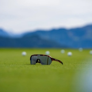 Ochelari de schi electro fotocromatici React Swiss SIGHT - lentila Ruby si rama neagra - Img 14
