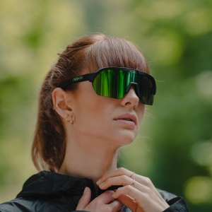 Ochelari de schi electro fotocromatici React Swiss SIGHT - lentila Ruby si rama neagra - Img 21