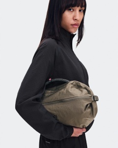 On - rucsac - Sling Pack 9L - Magnet | Black - Img 16