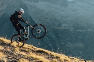Orbea RISE M-TEAM - MyO custom - Dark Blue | Metallic Gold Sand - Img 4