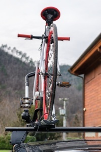 Suport bicicleta Menabo Chrono cu prindere pe bare transversale - Img 19