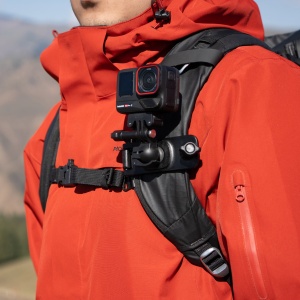 Suport rucsac Insta360 Backpack Clip - filmare POV hands-free - Img 2