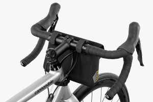 Apidura - Racing - Racing Handlebar Pack - 2L - Img 5