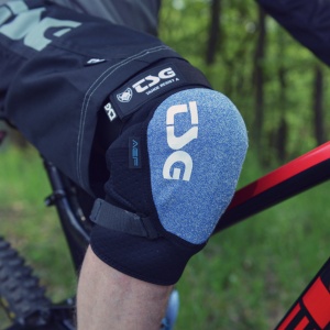 Genunchiere TSG Tahoe Resist A - Black S