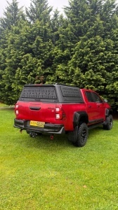 Hardtop negru pentru Volkswagen Amarok (2023-2025), prevăzut cu 3 uși rabatabile multifuncționale AQMCAB Q80 - Img 2