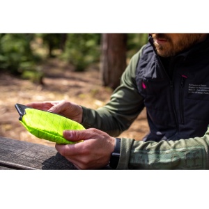 Muc-Off - borseta bicicleta Rainproof Essentials Case - verde lime hi vision - Img 9