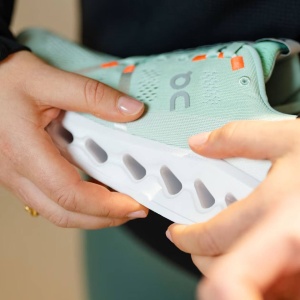 On - pantofi alergare pentru barbati - Cloudsurfer - Auburn | Frost - Img 7