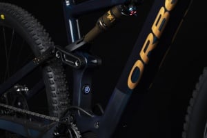 Orbea RISE H20 Metallic Mulberry-Black (Matt) - bicicletă electrică eMTB Trail - Img 6
