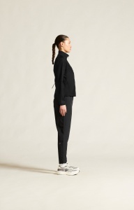 Pantaloni antrenament Craft Essence Training Pants 3 damă - negri - Img 3