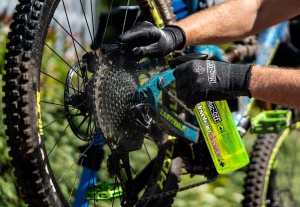 Muc-Off - BIO Drive Chain Cleaner - Solutie curatare transmisie - 500ml - Img 3