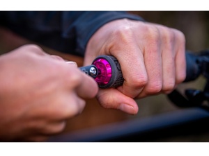 Muc-Off - Dopuri ghidon bicicleta Disco Bar End Plugs - portocaliu - Img 3