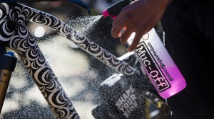 Muc-Off - Nano Tech Bike Cleaner - Solutie curatare bicicleta Concentrata - bidon 1L - Img 6
