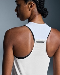 On - maieu tehnic - Performance Tank W - White | Silver - S - Img 5