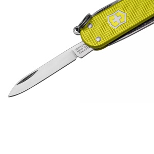 Victorinox - briceag clasic gama SD Alox Limited Edition 2023 - verde galben neon - Img 14