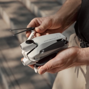 Antigravity A1 – Dronă cameră 360° 8K – Infinity Bundle - Img 3