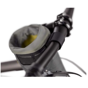 Apidura - geanta ghidon bicicleta Backcountry 2.0 Food Pouch 1.2 litri - gri negru - Img 3