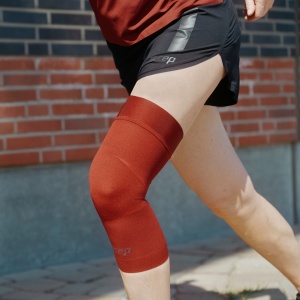 CEP - ortho genunchi - Light Support Compression Knee Sleeve - Rosu - Img 8