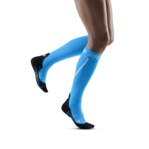CEP - Sosete de compresie pentru femei alergare iarna Winter Run Socks - albastru electric negru - Img 6