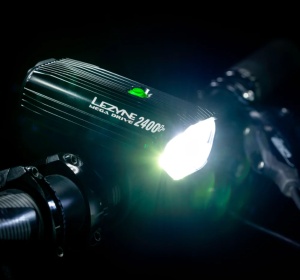 Lezyne - Lumina fata far - MEGA DRIVE 2400+ - 2400 lumeni USB - negru - Img 4