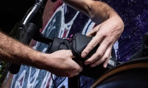 Muc-Off - Geanta ghidon - Explorer Bar Bag - 2.4L - Img 7