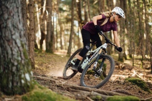 Orbea RISE M-TEAM - MyO custom - Dark Blue | Metallic Gold Sand - Img 5