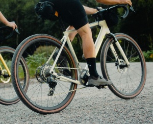 Orbea Terra M20iTEAM - bicicleta gravel - alb Ivory White-Spicy Lime (Gloss) - 2024 - Img 4