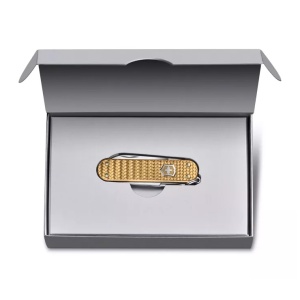 Victorinox - briceag clasic gama Precious Alox - auriu - Img 9