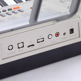 Orga electronica invatat 61 clape YM-823 + Stativ reglabil, USB, RCA, 100 ritmuri/tonuri - Img 3