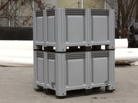 Boxpaleti inchisi cu 3 traverse