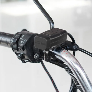 Alimentator moto/auto rapid cu voltmetru si 2 prize USB 3.0 si intreruaptor ON/OFF - Img 4