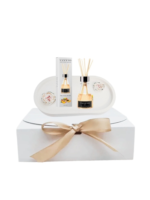 Set Handmade tava si odorizant betisoare camera Vannyo Musk 100 ml