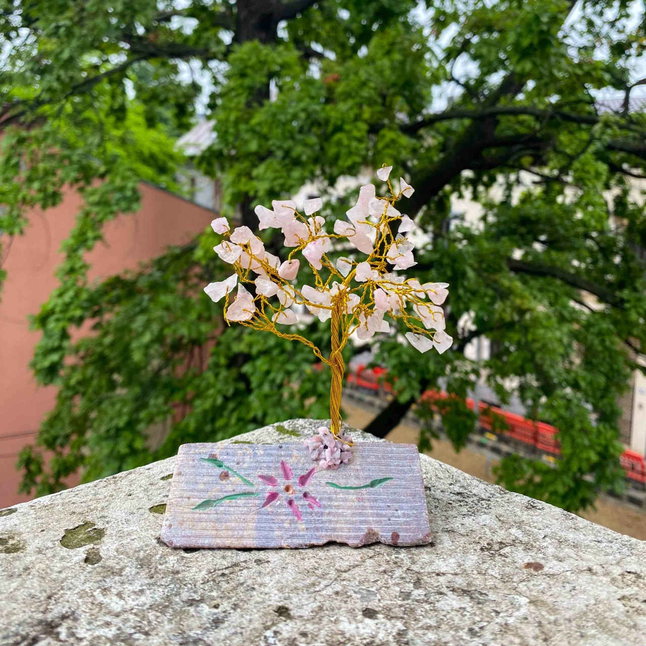 Pomisor Arborele Fericirii din Cuarț Roz - 80 de Pietricele