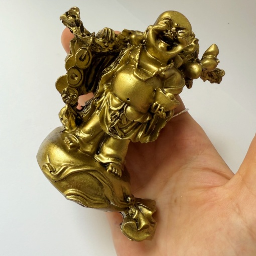Statueta Feng Shui aurie Buddha cu pepita si monede - 9 cm - – Prosperitate, Bucurie si Noroc Financiar