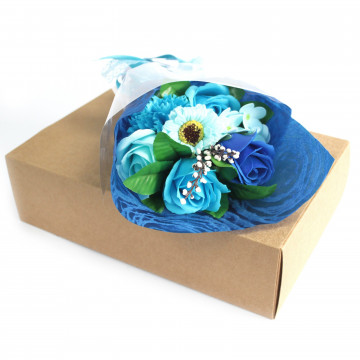 buchet flori de sapun in cutie
