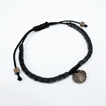 bratara feng shui neagra