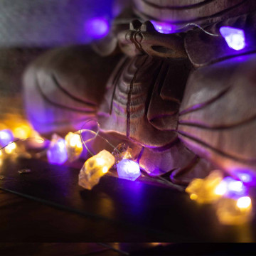 instalatie led cristale semipretioase