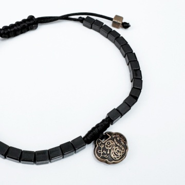 bratara feng shui neagra