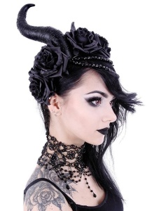 Bentita gotica satan horns evil queen - Img 3