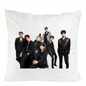 PERNA CU TRUPA MONSTA X