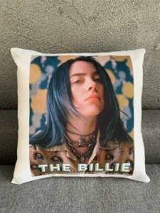 PERNA CU BILLIE EILISH