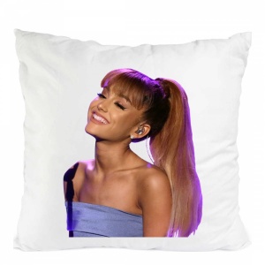 PERNA CU ARIANA GRANDE SMILE