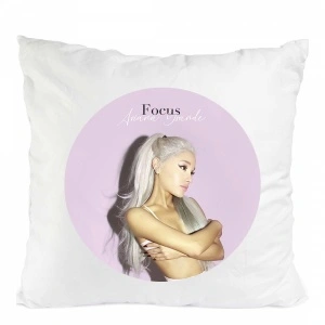 ARIANA GRANDE FOCUS PERNA