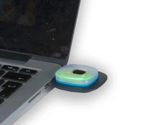 Caciula cu doua LED-URI fata-spate reincarcabile, unisex, marime universala, compatibila cu masina de spalat, baterie detasabila, incarcare USB