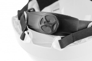 Casca de protectie alba, ventilata, reglare cu rotita si banda pentru barbie inclusa
