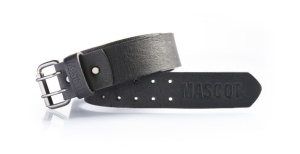 Curea neagra din piele, catarama metalica cu 2 randuri de gauri, lungime 140 cm