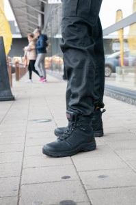 Bocanci ARMOUR, inchidere cu sireturi, potriviti pentru paza, securitate, serviciu militar, etc