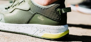 Pantofi sport LOGAN cu captuseala din plasa, usori, versatili