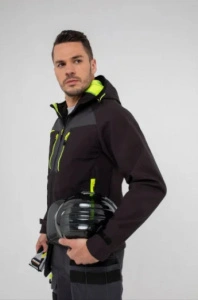 Jacheta Softshell neagra cu gluga, respirabila, impermeabila si rezistenta la vant